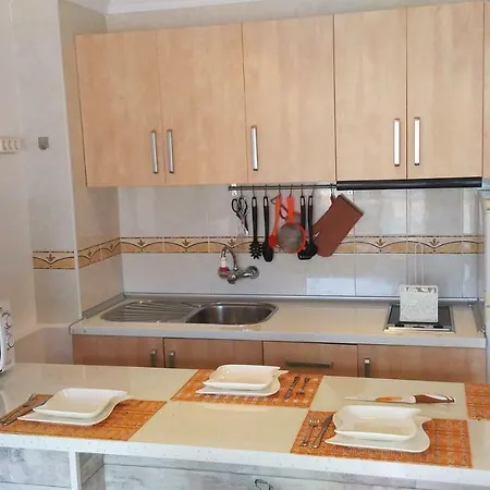 Апартаменты Aircon Pool View Nr Yumbo *