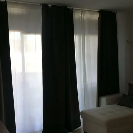 Aircon Pool View Nr Yumbo Apartamento